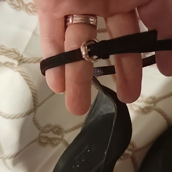 Gucci Swavarski adorned Heels Authentic PRISTINE CONDITION New - Picture 4 of 12